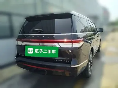 Lincoln Navigator