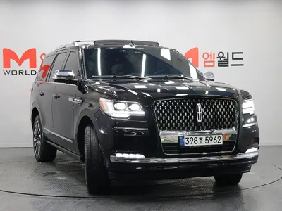 Lincoln Navigator