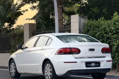 Qoros 3