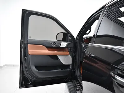 Lincoln Navigator