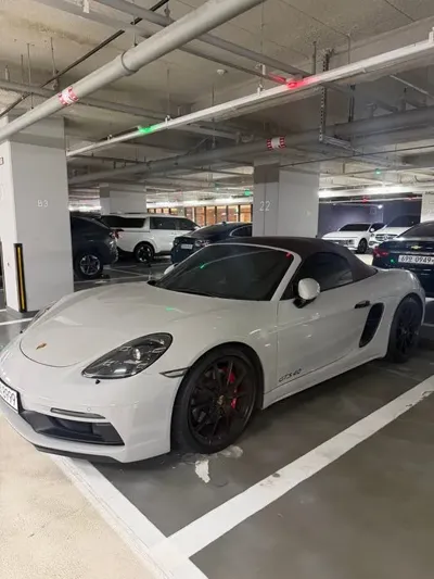 Porsche 718