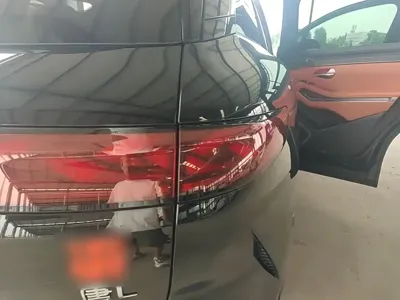 BYD 唐L