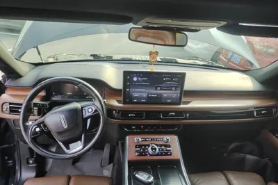 Lincoln Aviator