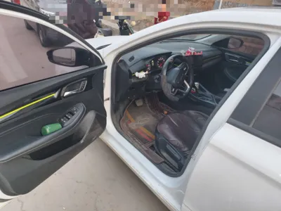 Roewe i5