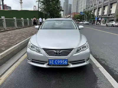 Toyota Reiz