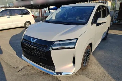 Wuling 730