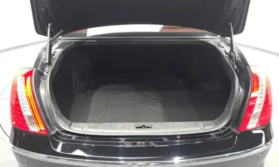 Kia Opirus