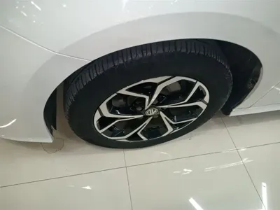MG MG5