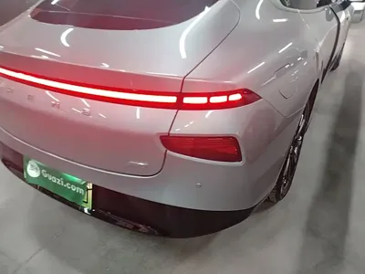 Xpeng P7