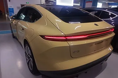 Nio ET5