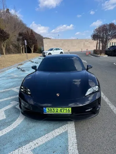 Porsche Taycan