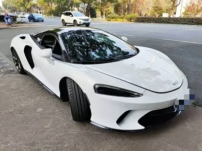 McLaren GT