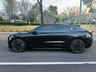 Zeekr 001