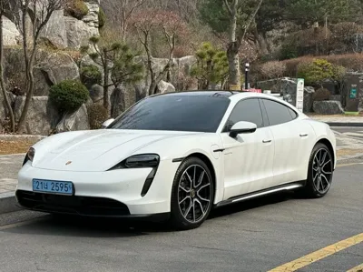Porsche Taycan