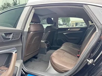 Audi A7L