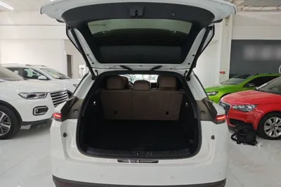 Li Auto Li Auto i6