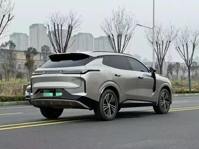 Lynk & Co 08 EM-P