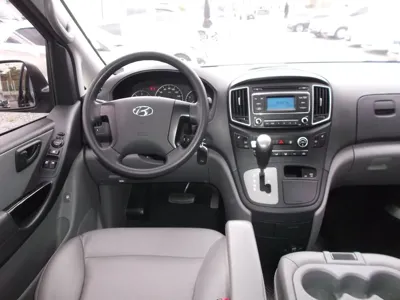 Hyundai Starex