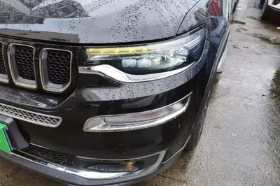 Jeep Grand Commander