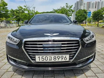 Genesis EQ900