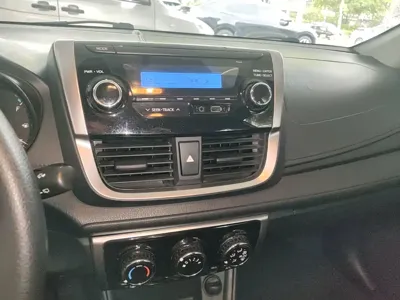 Toyota Yaris L