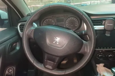 Peugeot 301