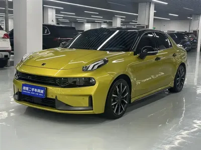 Lynk & Co 03