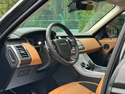 Land Rover Sport
