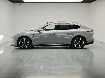 Nio ET5
