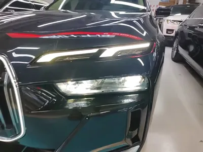 BMW i7