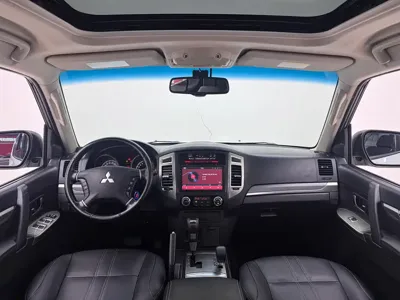Mitsubishi Pajero (Import)