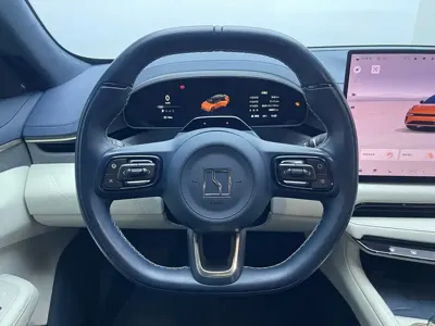 Zeekr 001