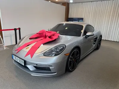 Porsche 718