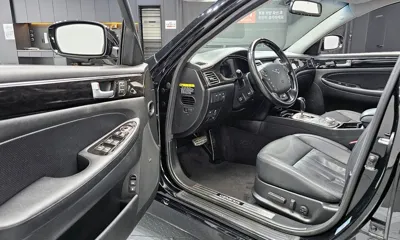 Hyundai Genesis