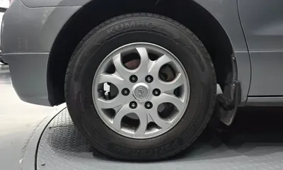 Hyundai Starex