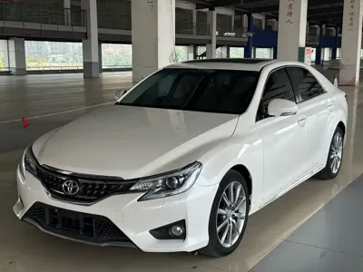 Toyota Reiz