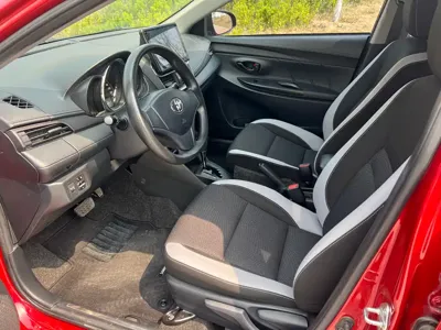 Toyota Yaris L
