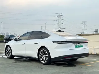 Nio ET7