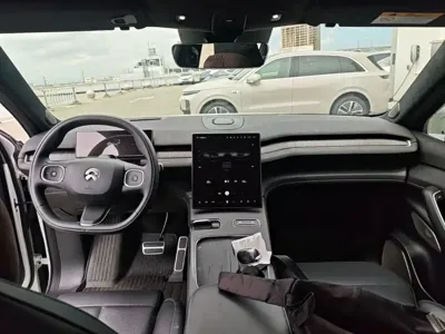 Nio EC7