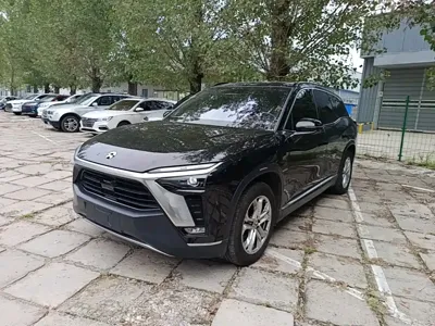 Nio ES8