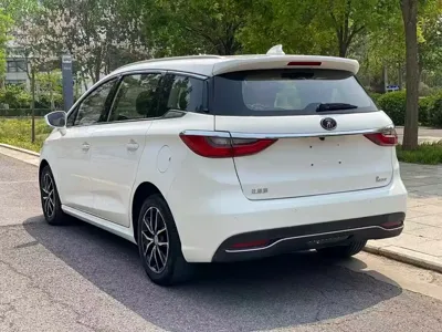 BYD MAX
