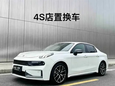 Lynk & Co 03