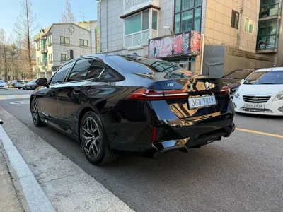 BMW i5