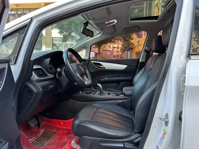 BYD MAX