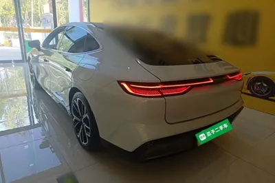 Geely Galaxy E8