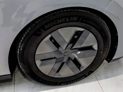 Li Auto Li MEGA