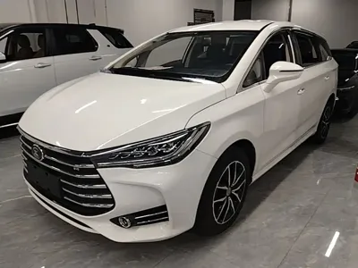 BYD MAX