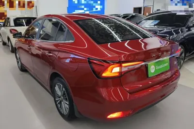Roewe i5