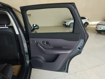 Leapmotor C10