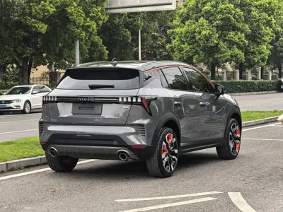 Lynk & Co 06